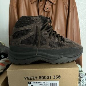 adidas Yeezy Desert Boot Oil 
size 9